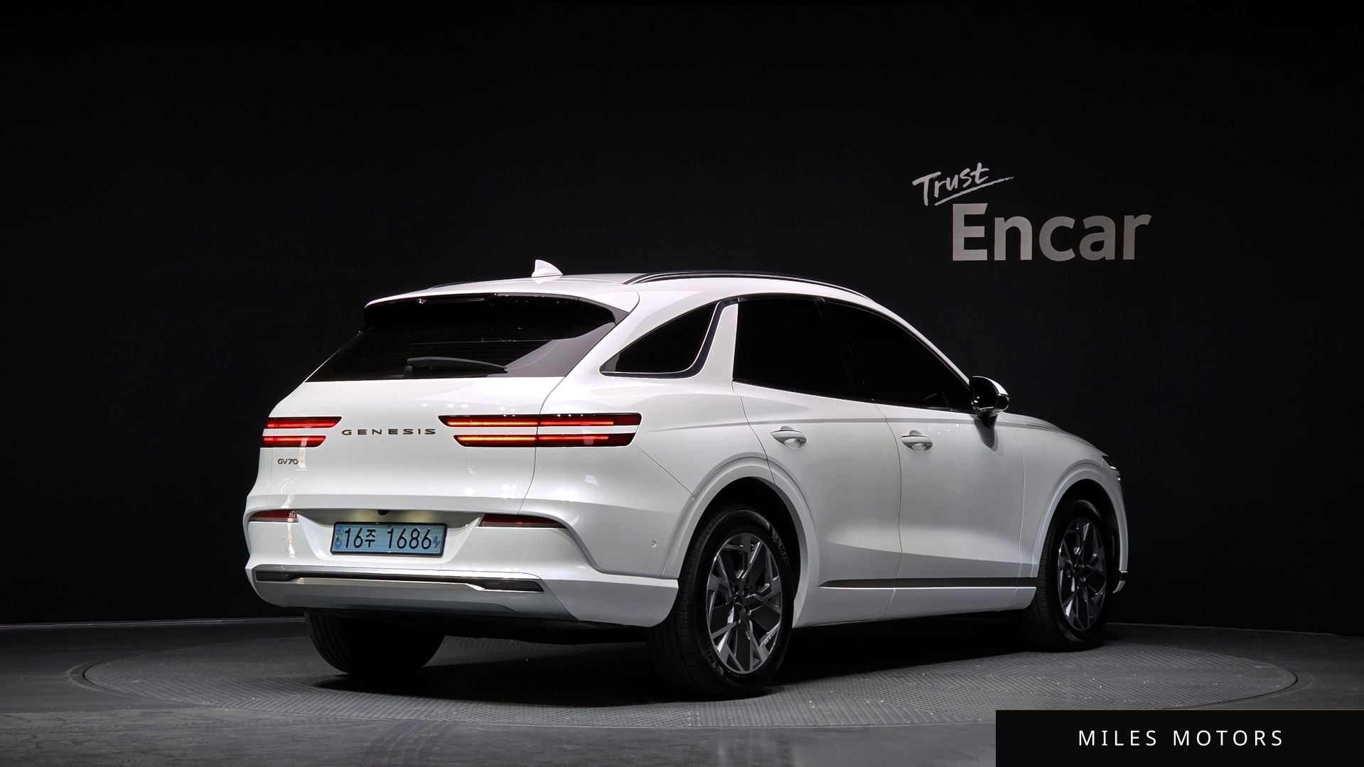 Genesis GV70 2022 — миниатюра 2