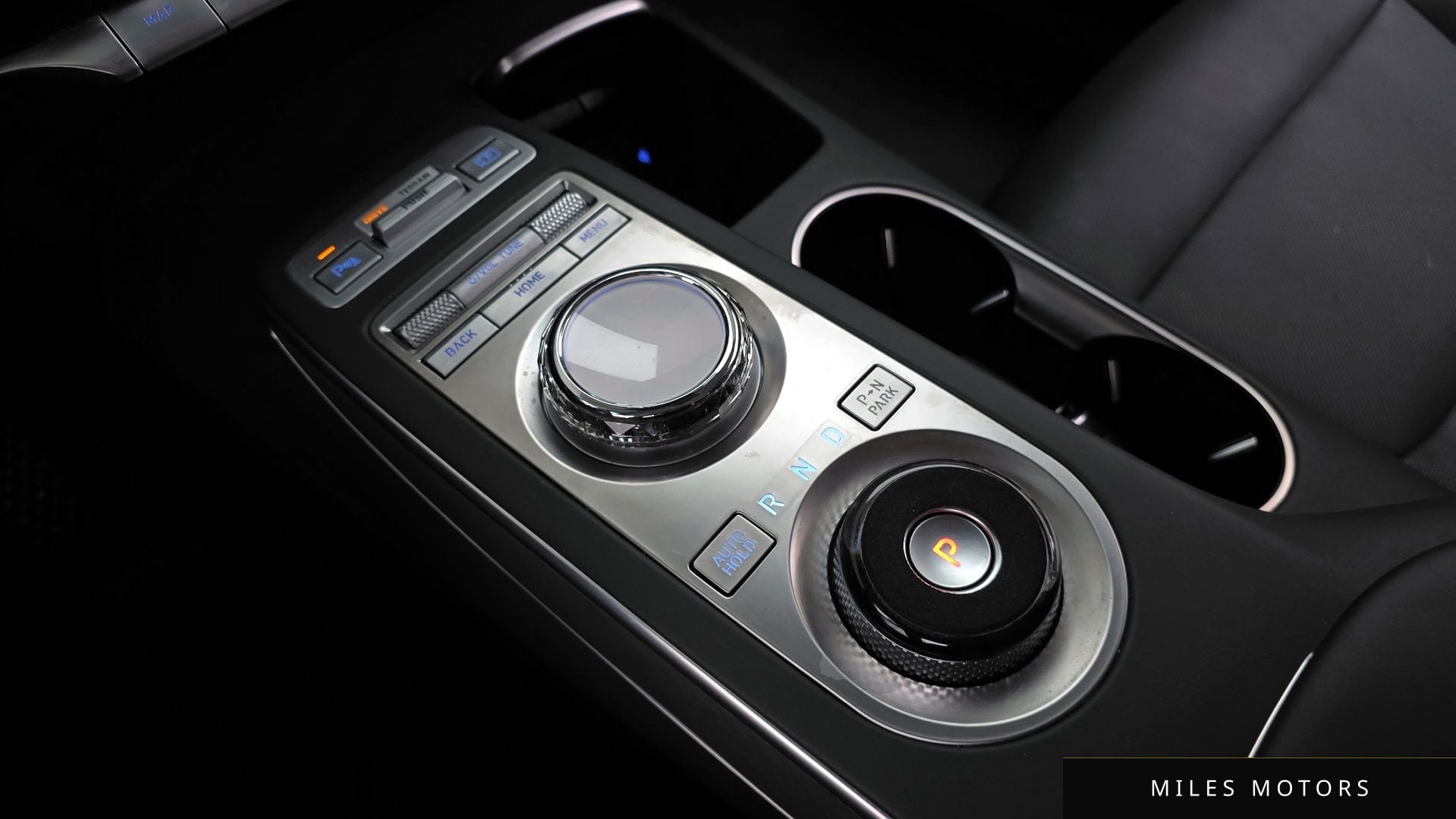 Genesis GV70 2022 — миниатюра 9