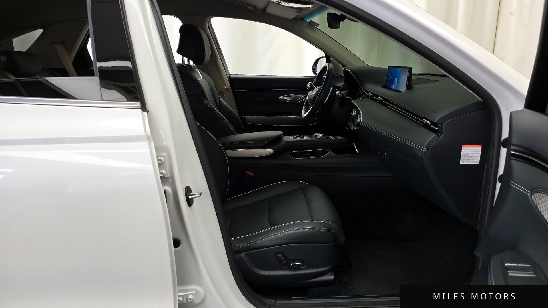 Genesis GV70 2022 — миниатюра 11