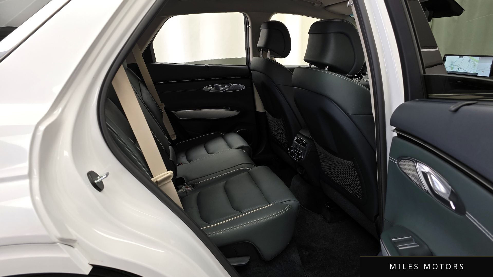 Genesis GV70 2022 — миниатюра 12