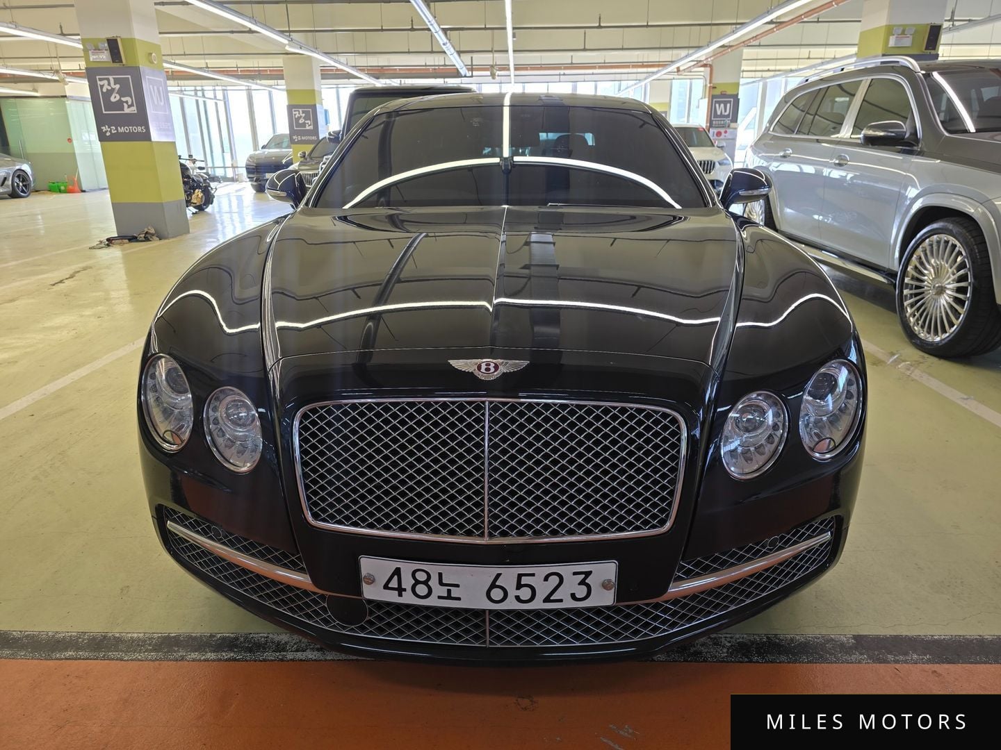 Bentley Flying Spur 2018 — миниатюра 3