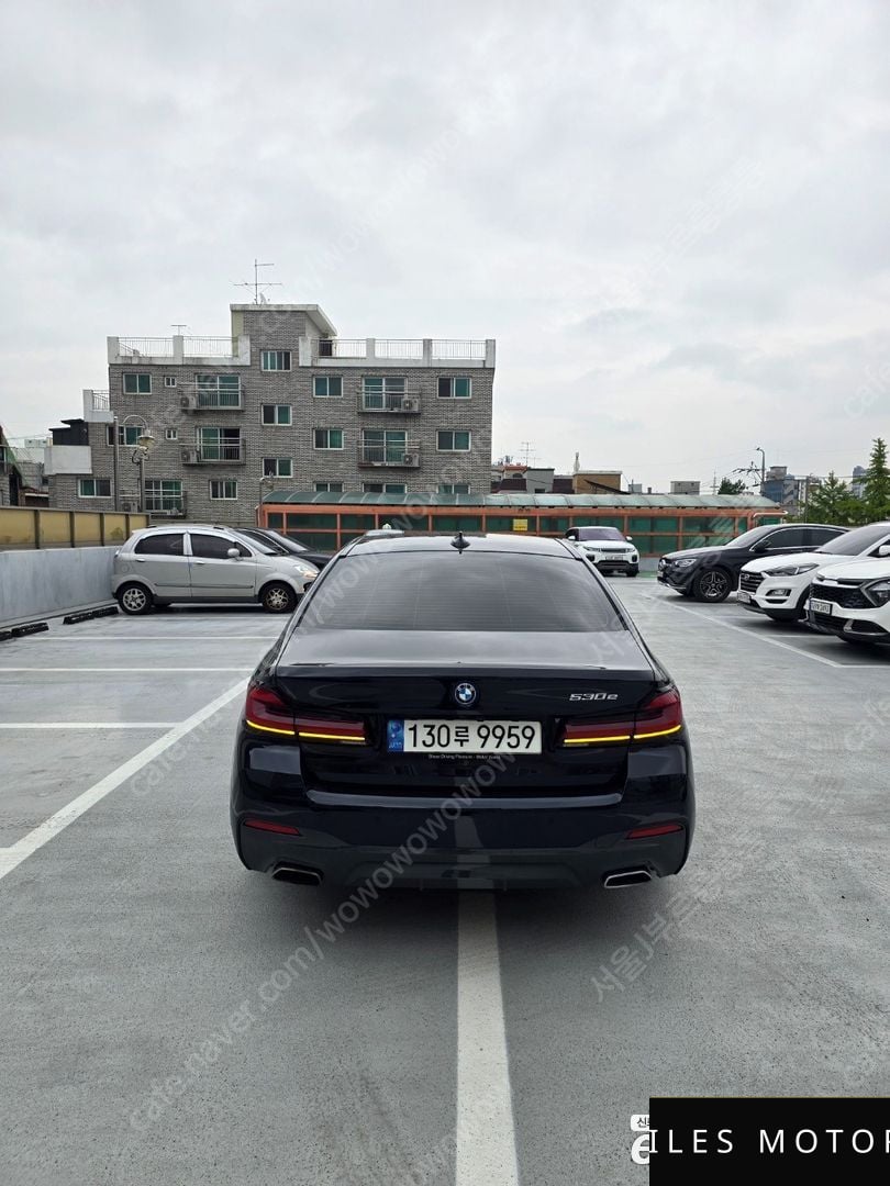 BMW 5 Series (G30) 2023 — миниатюра 3