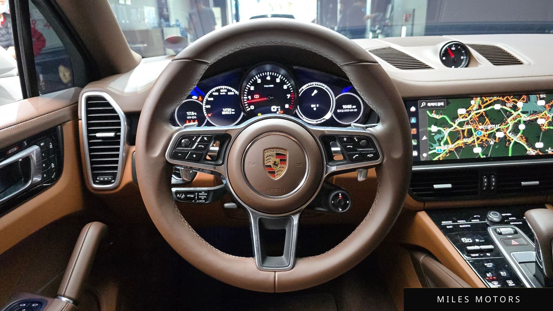 Porsche 카이엔 (PO536) 2023 — миниатюра 13