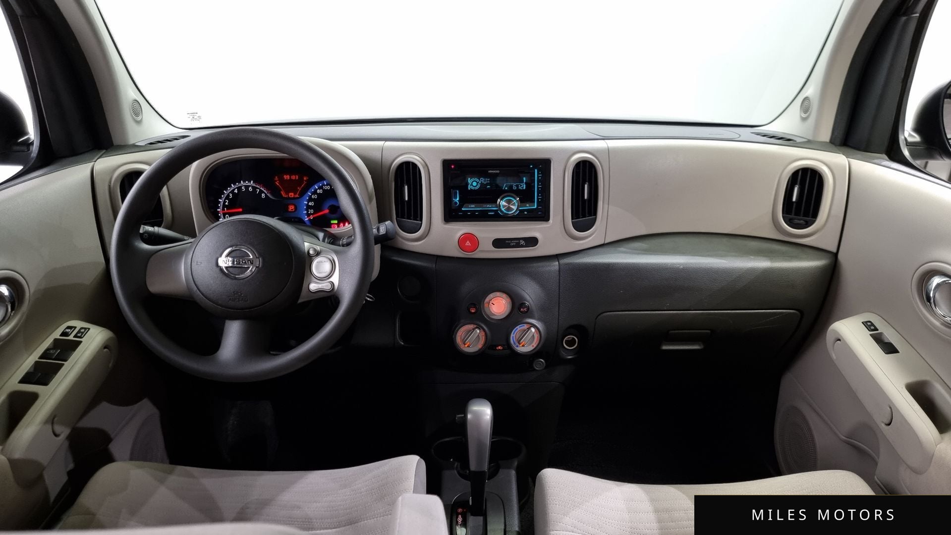 Nissan Cube 2011 — миниатюра 7