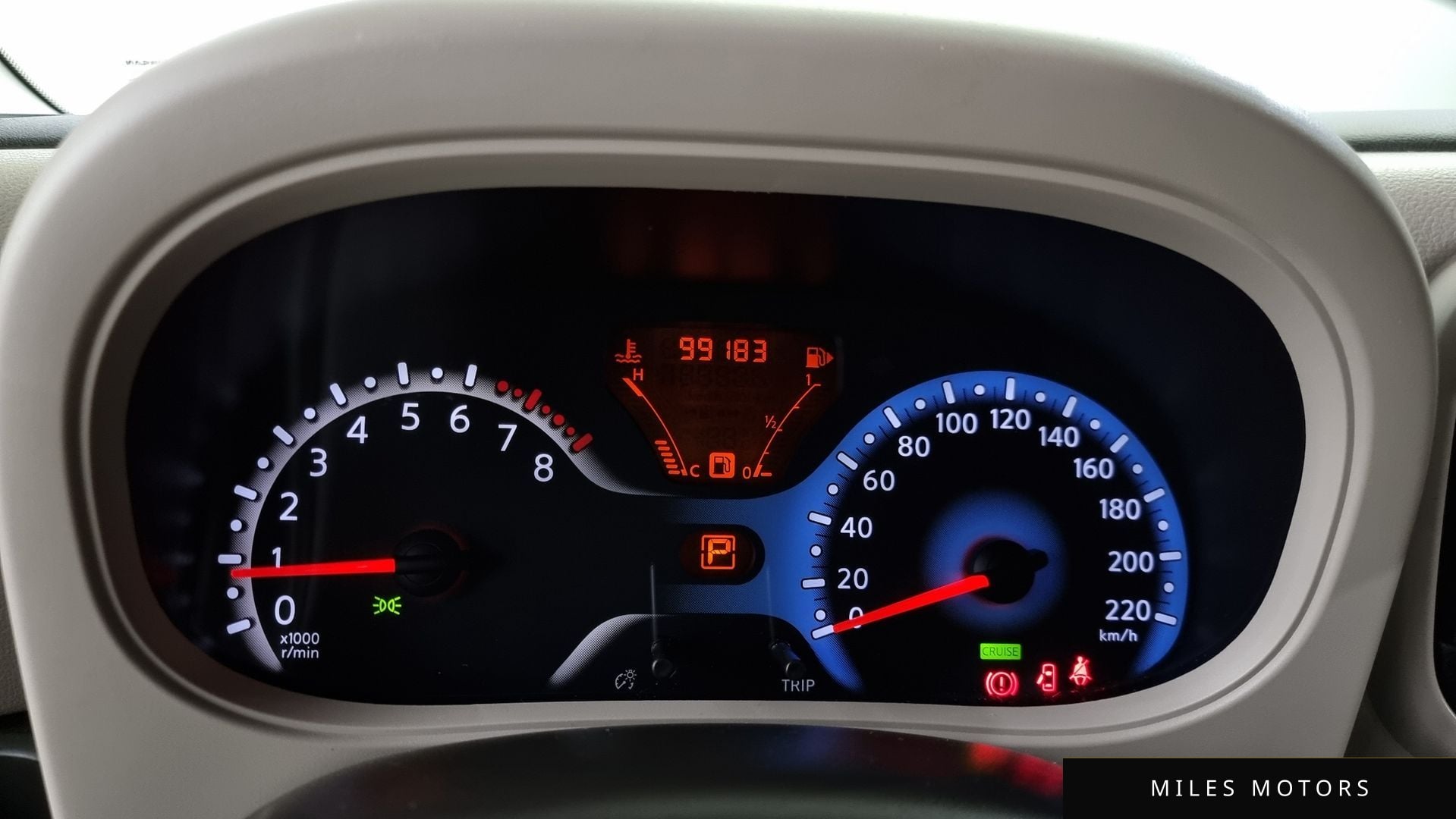 Nissan Cube 2011 — миниатюра 8