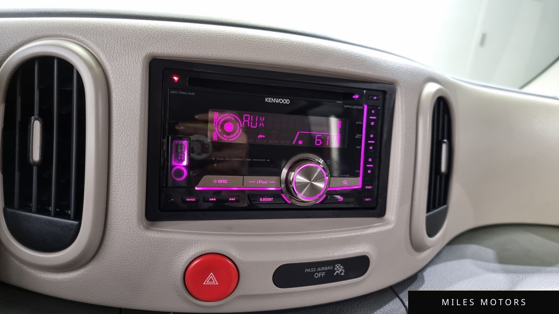 Nissan Cube 2011 — миниатюра 15