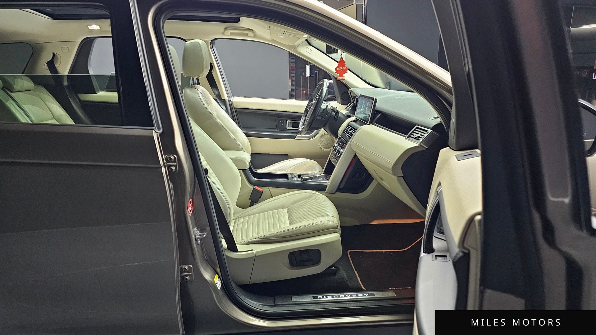 Land Rover Discovery Sport 2016 — миниатюра 10