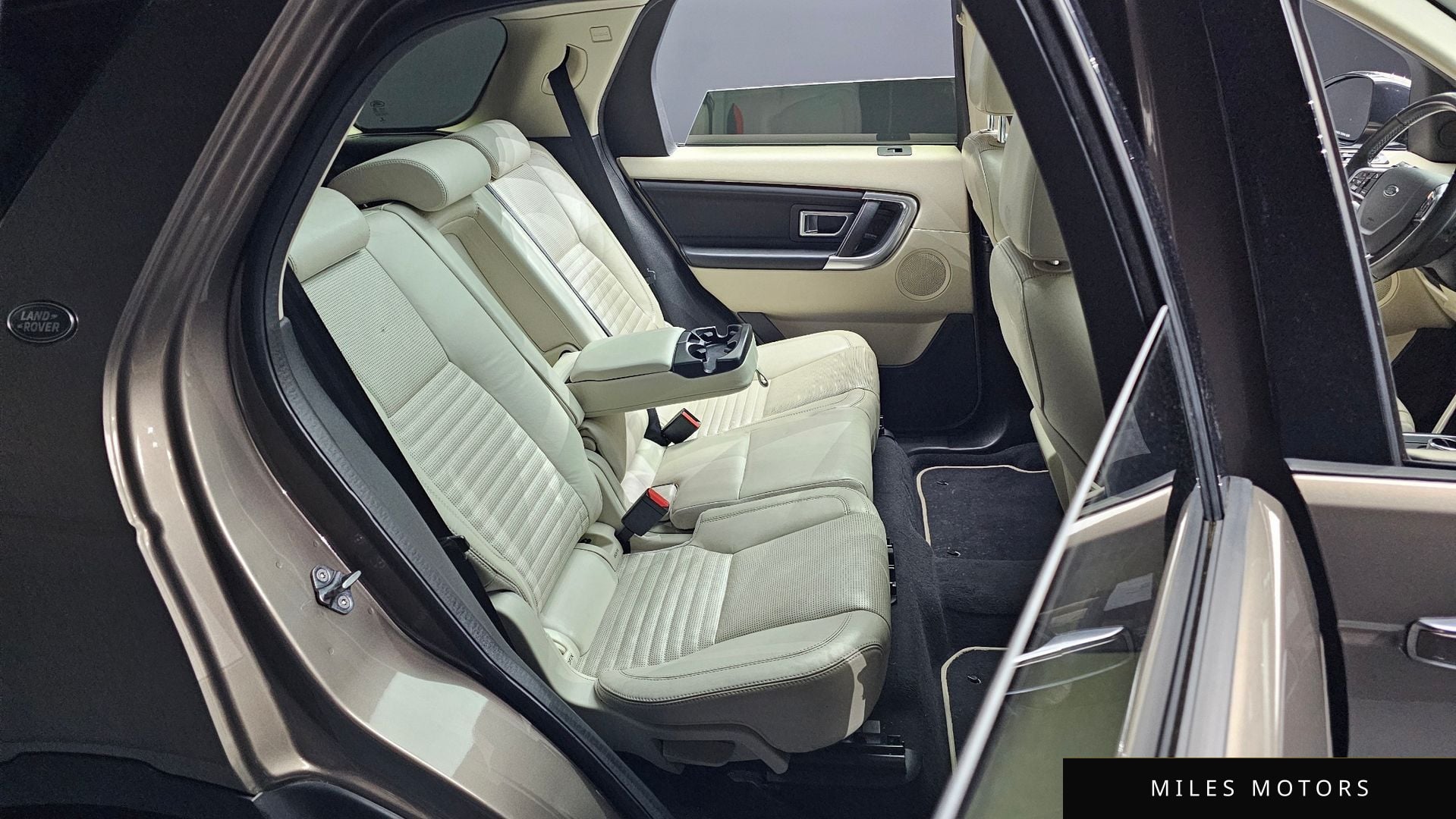 Land Rover Discovery Sport 2016 — миниатюра 12