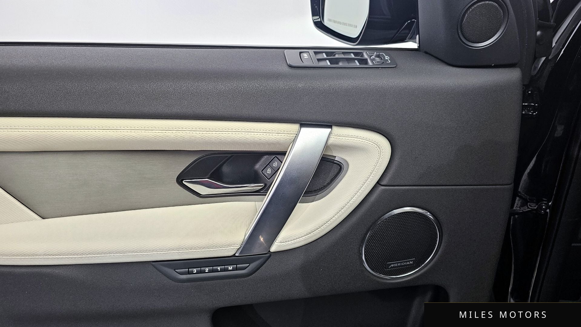 Land Rover 디스커버리 스포츠 2024 — миниатюра 14