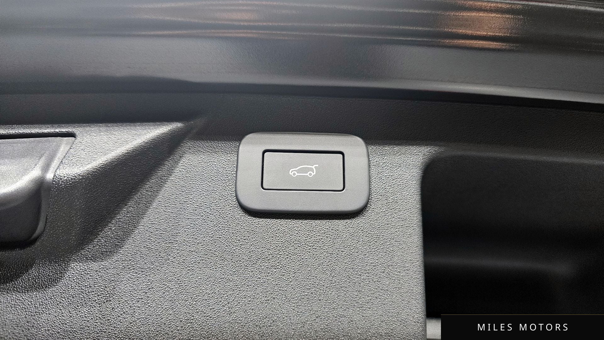 Land Rover 디스커버리 스포츠 2024 — миниатюра 18