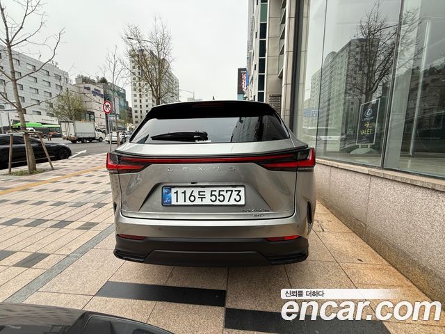 Лексус NX450h+ 2025 — миниатюра 4