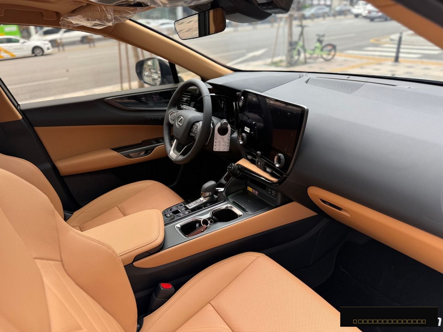 Лексус NX450h+ 2025 — миниатюра 18