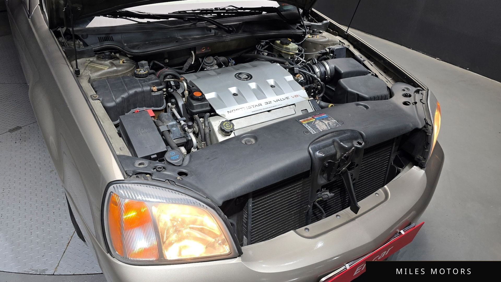 Cadillac DeVille 2001 — миниатюра 6
