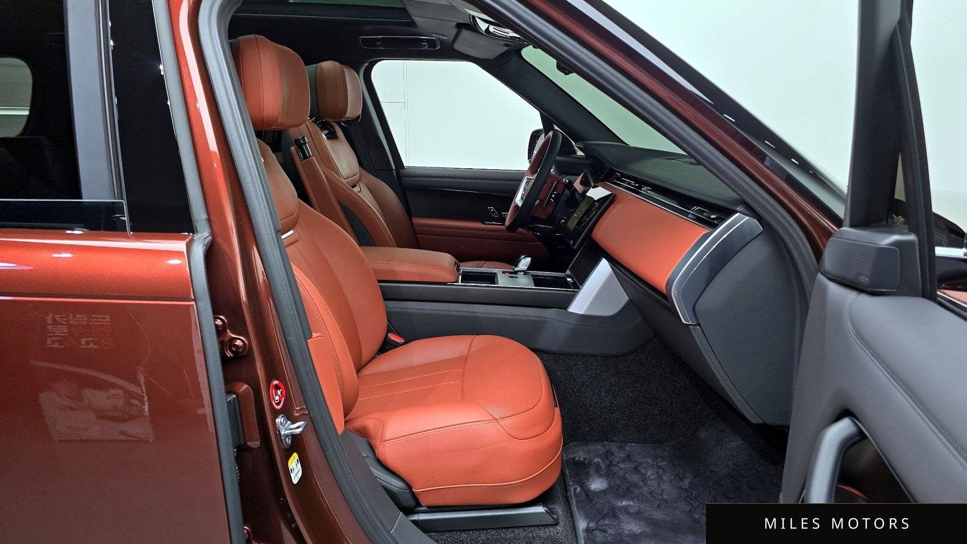 Land Rover Range Rover 2024 — миниатюра 3