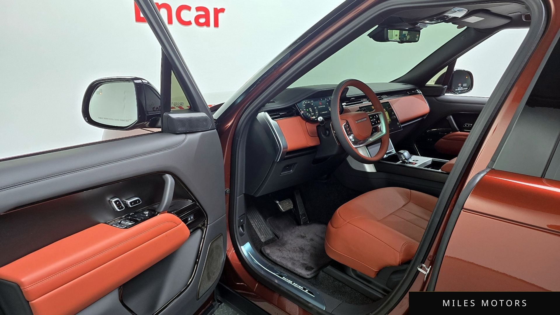 Land Rover Range Rover 2024 — миниатюра 11