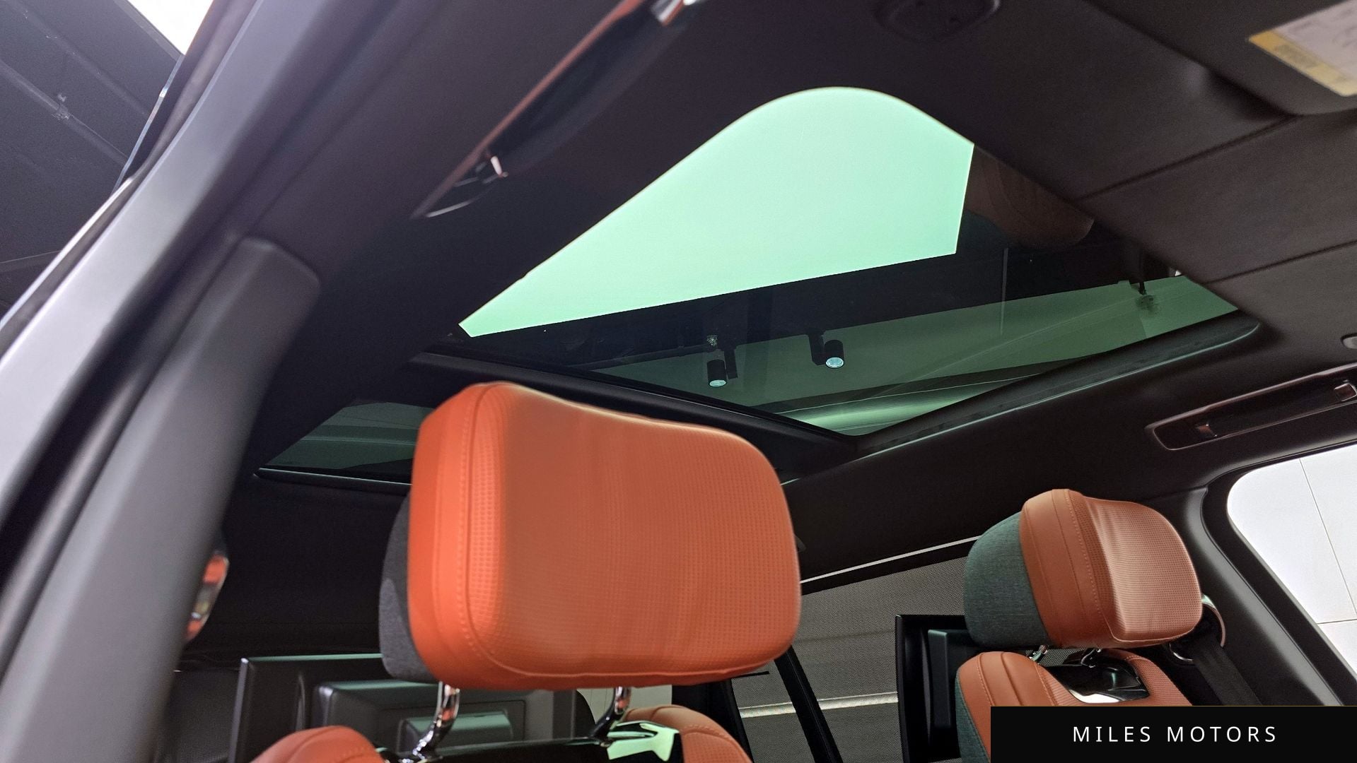 Land Rover Range Rover 2024 — миниатюра 19