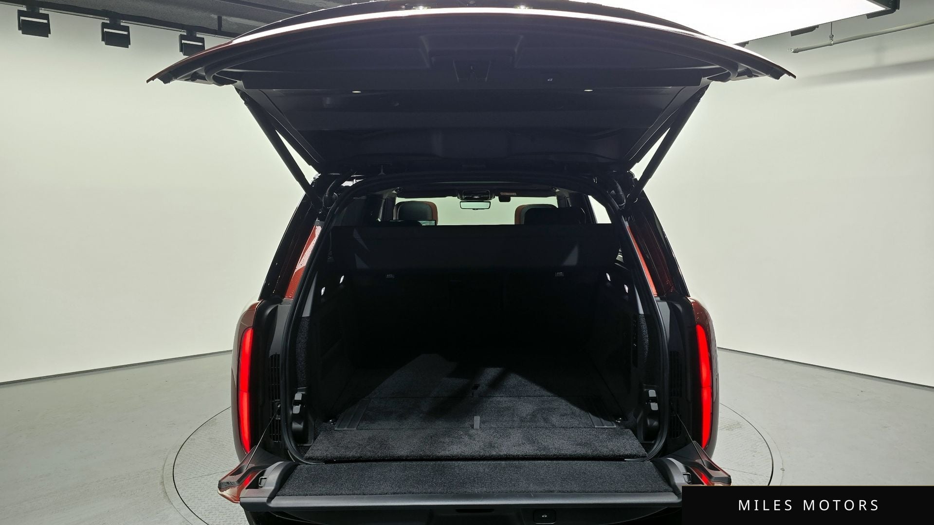 Land Rover Range Rover 2024 — миниатюра 20