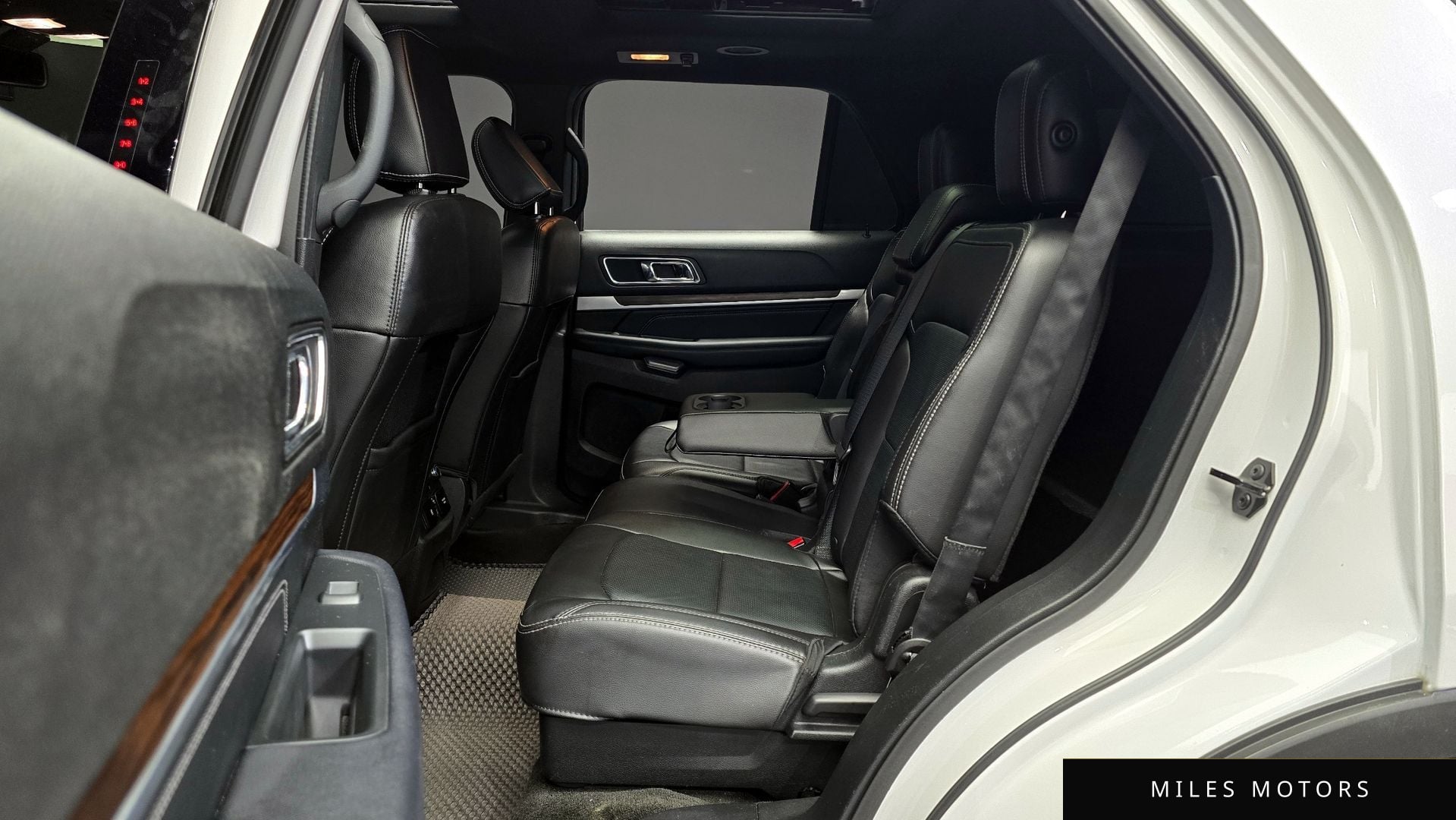 Ford Explorer 2018 — миниатюра 12
