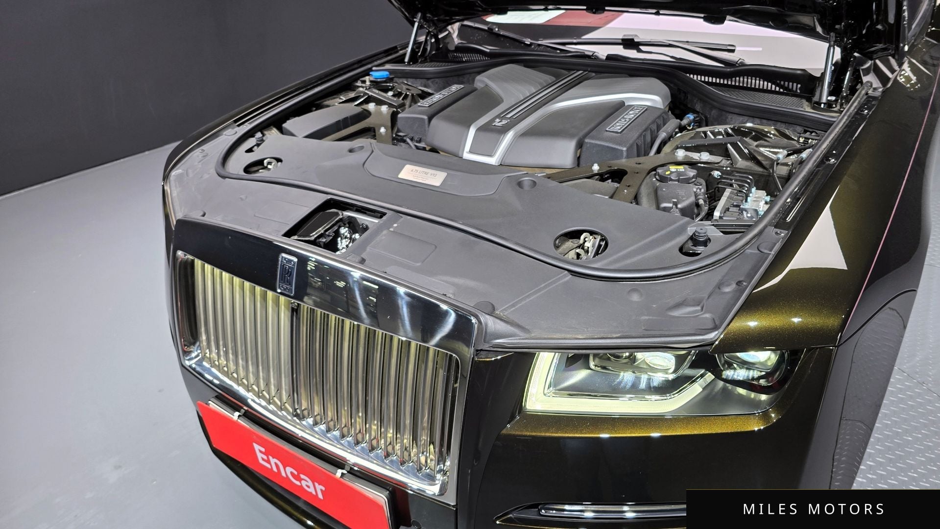 Rolls-Royce 고스트 2023 — миниатюра 6