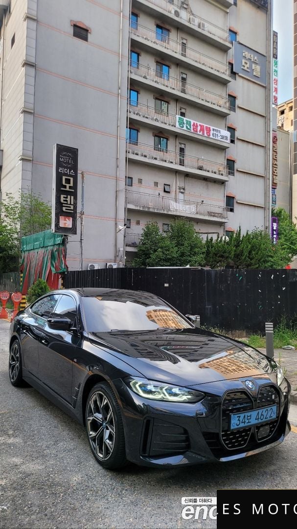 BMW i4 2023 — миниатюра 3