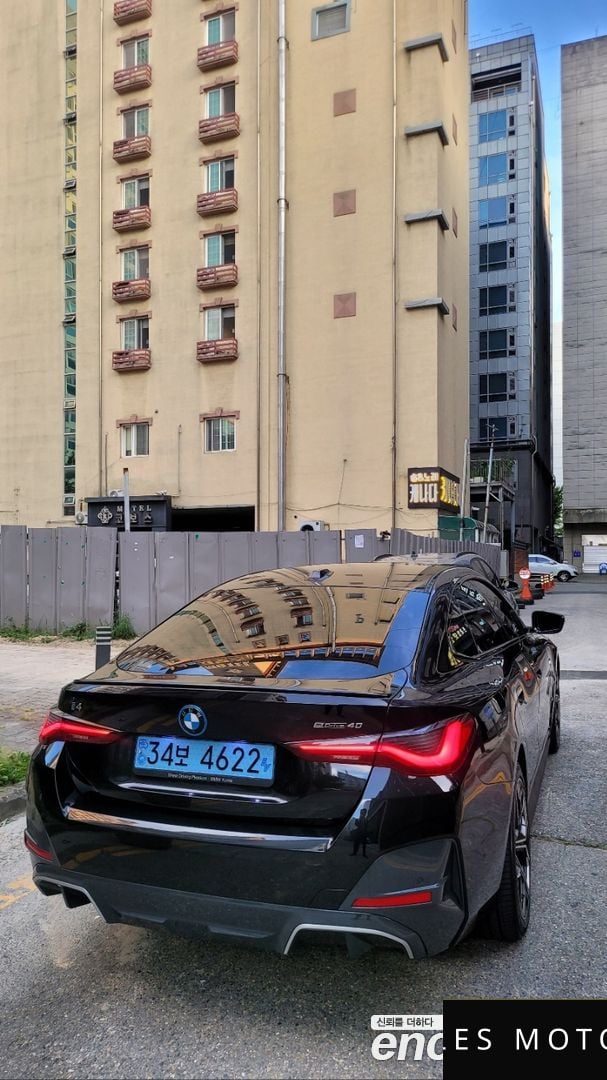 BMW i4 2023 — миниатюра 6