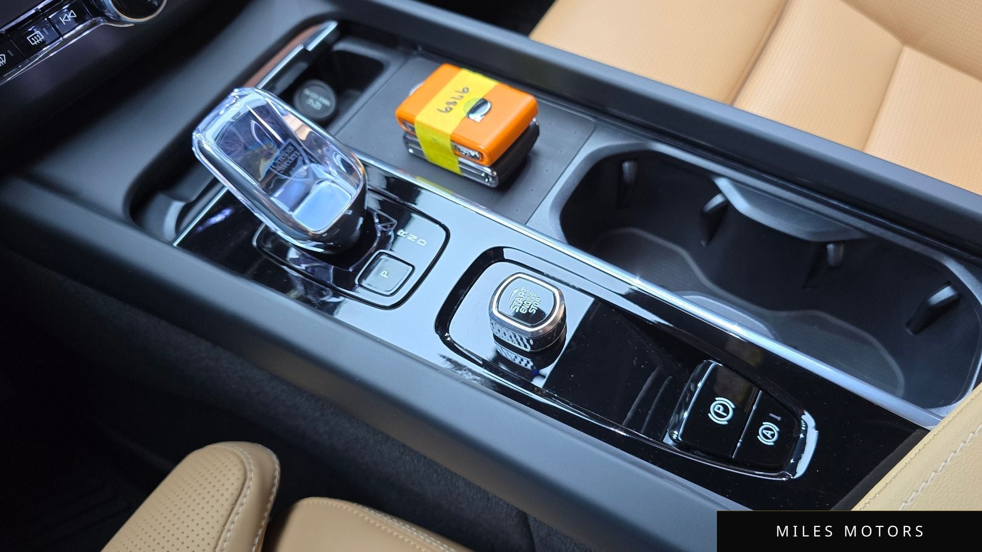 Volvo XC60 2025 — миниатюра 9