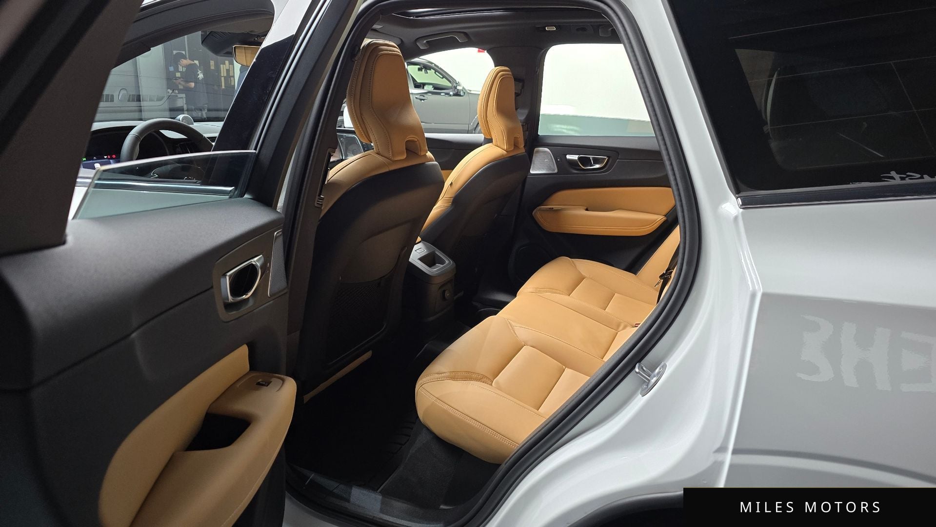 Volvo XC60 2025 — миниатюра 11