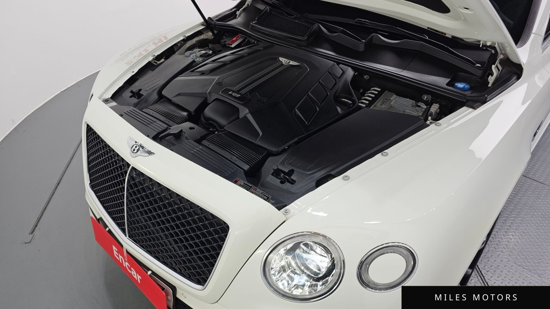 Bentley Bentayga 2019 — миниатюра 6