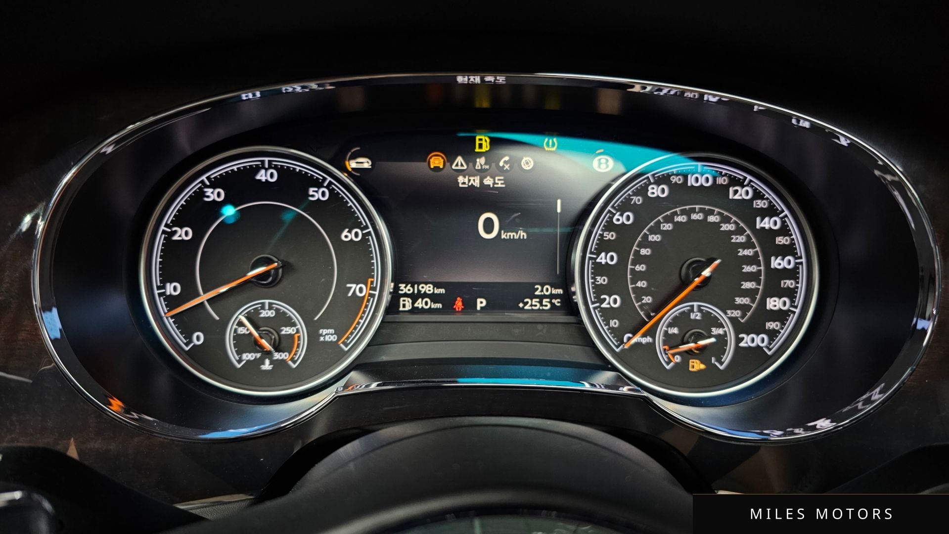 Bentley Bentayga 2019 — миниатюра 8