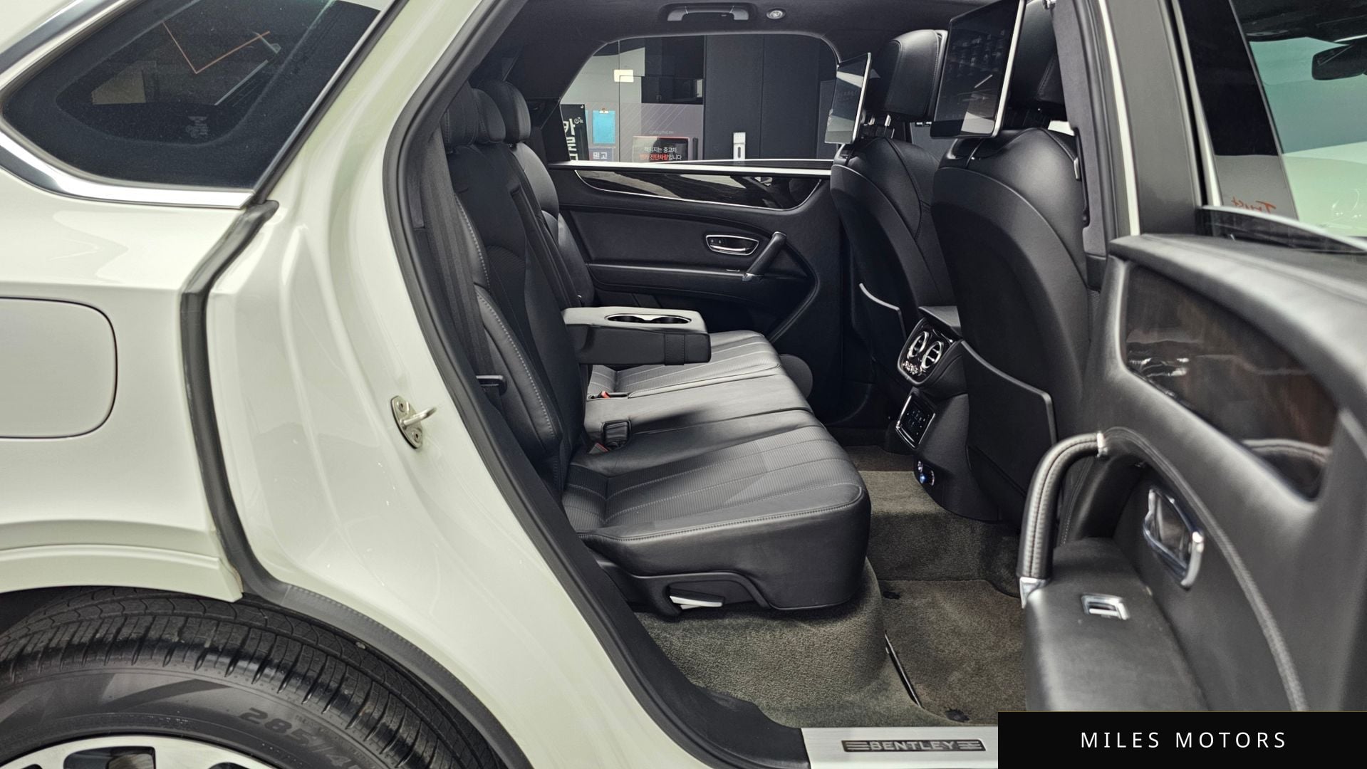 Bentley Bentayga 2019 — миниатюра 12