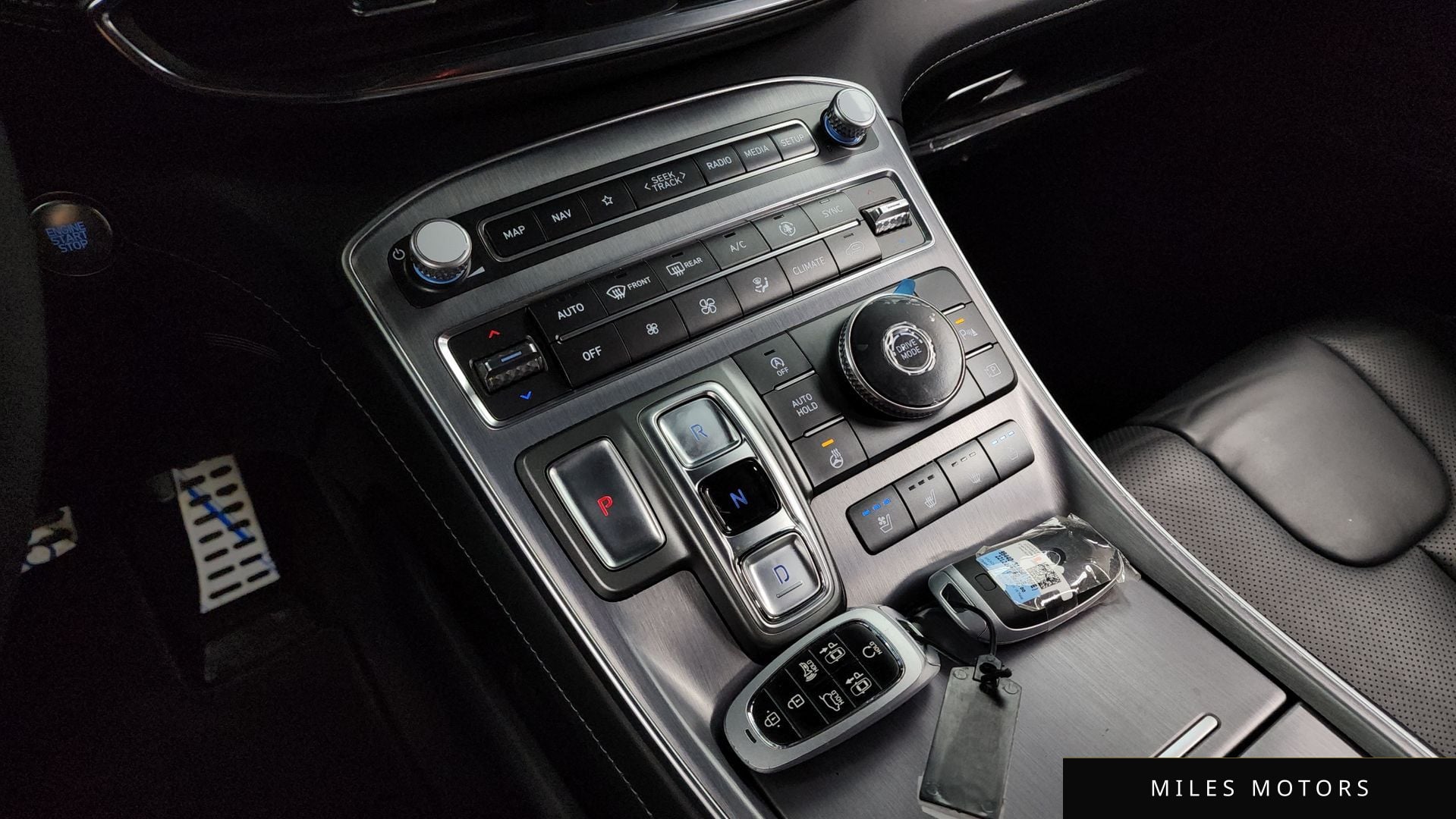 Hyundai Santafe 2023 — миниатюра 9