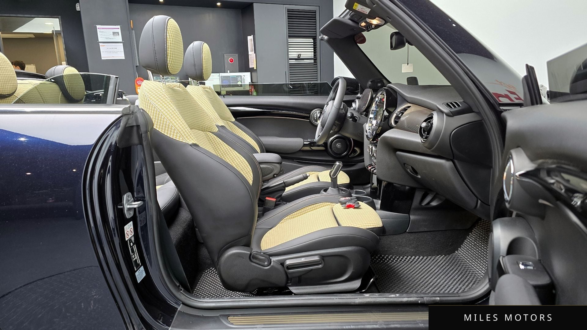 MINI Cooper Convertible 2024 — миниатюра 10