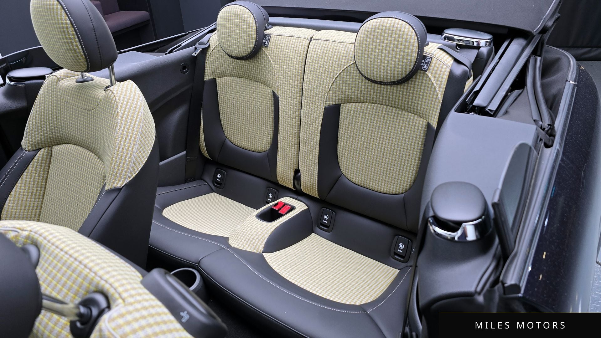 MINI Cooper Convertible 2024 — миниатюра 12