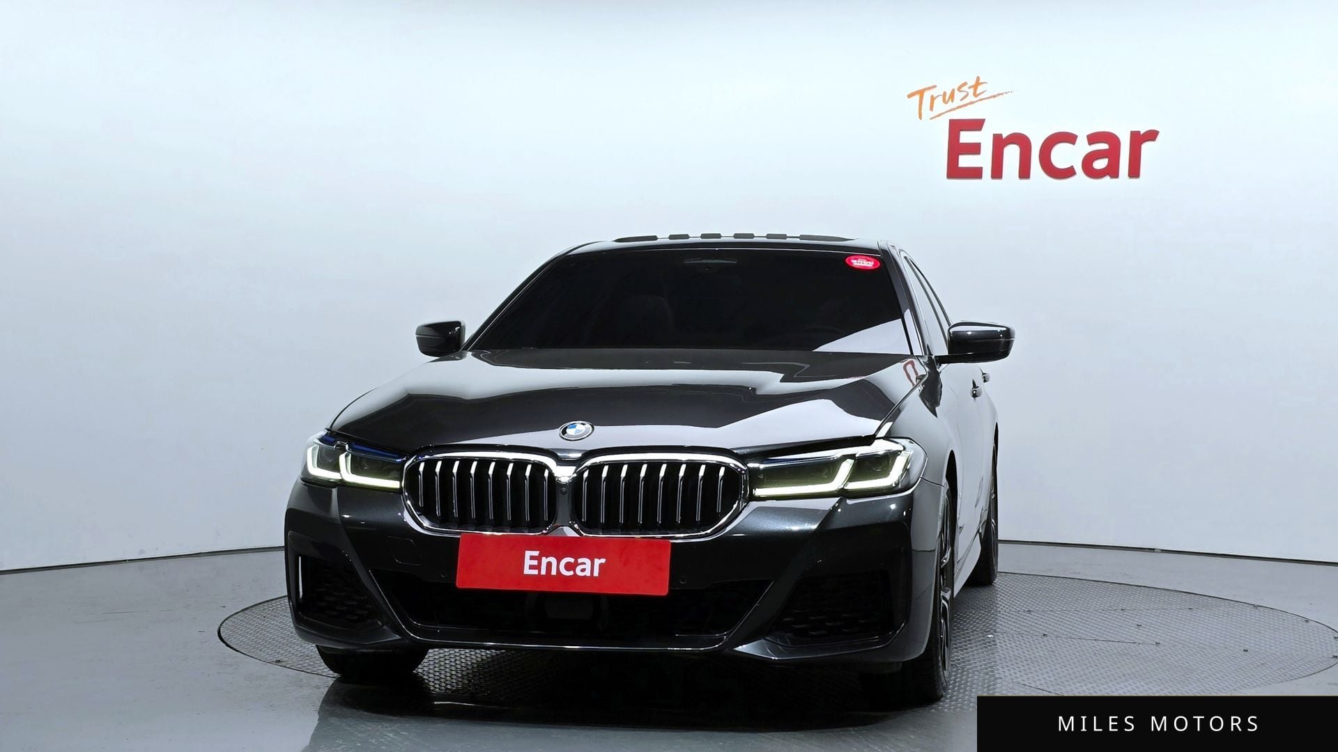 BMW 5 Series (G30) 2023 — миниатюра 3