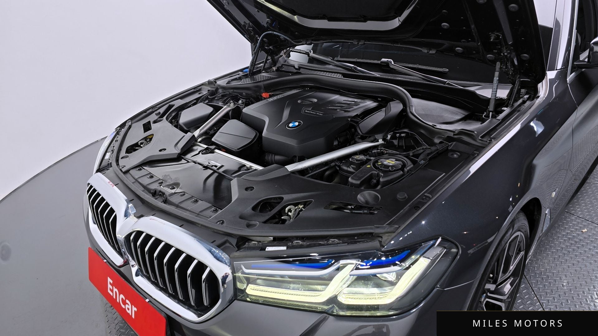 BMW 5 Series (G30) 2023 — миниатюра 6