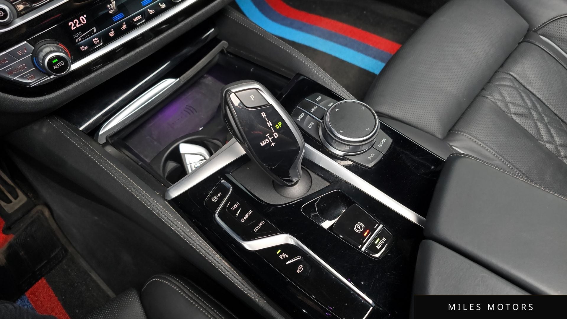 BMW 5 Series (G30) 2023 — миниатюра 9