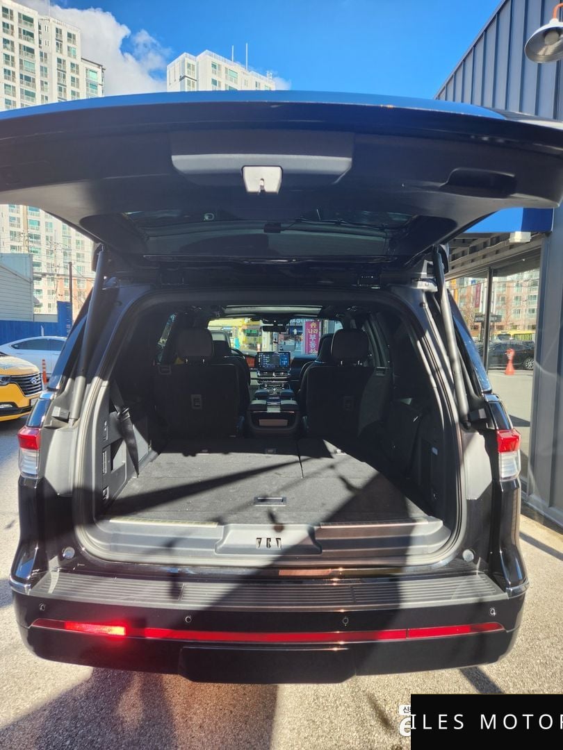 Lincoln 네비게이터 2022 — миниатюра 8