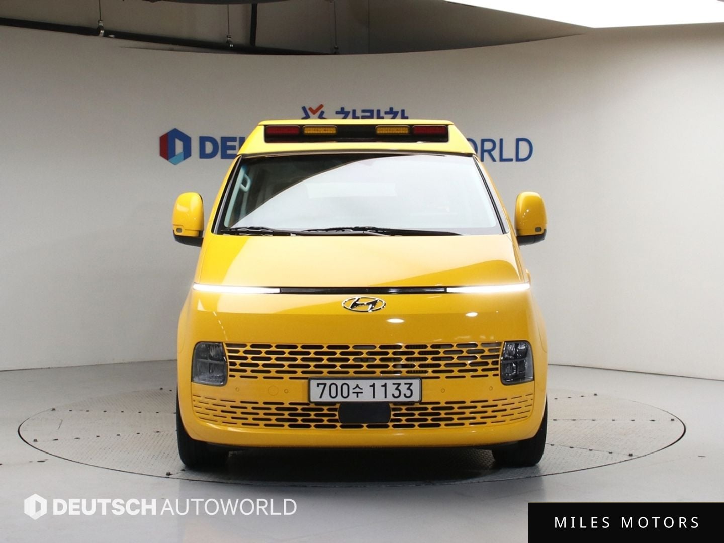 Hyundai Staria 2023 — миниатюра 3