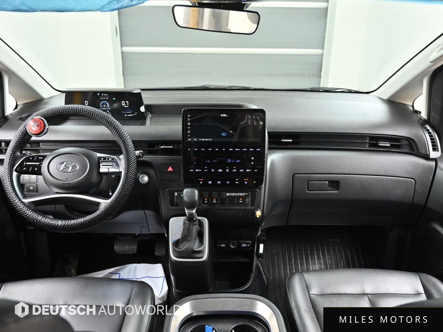 Hyundai Staria 2023 — миниатюра 7