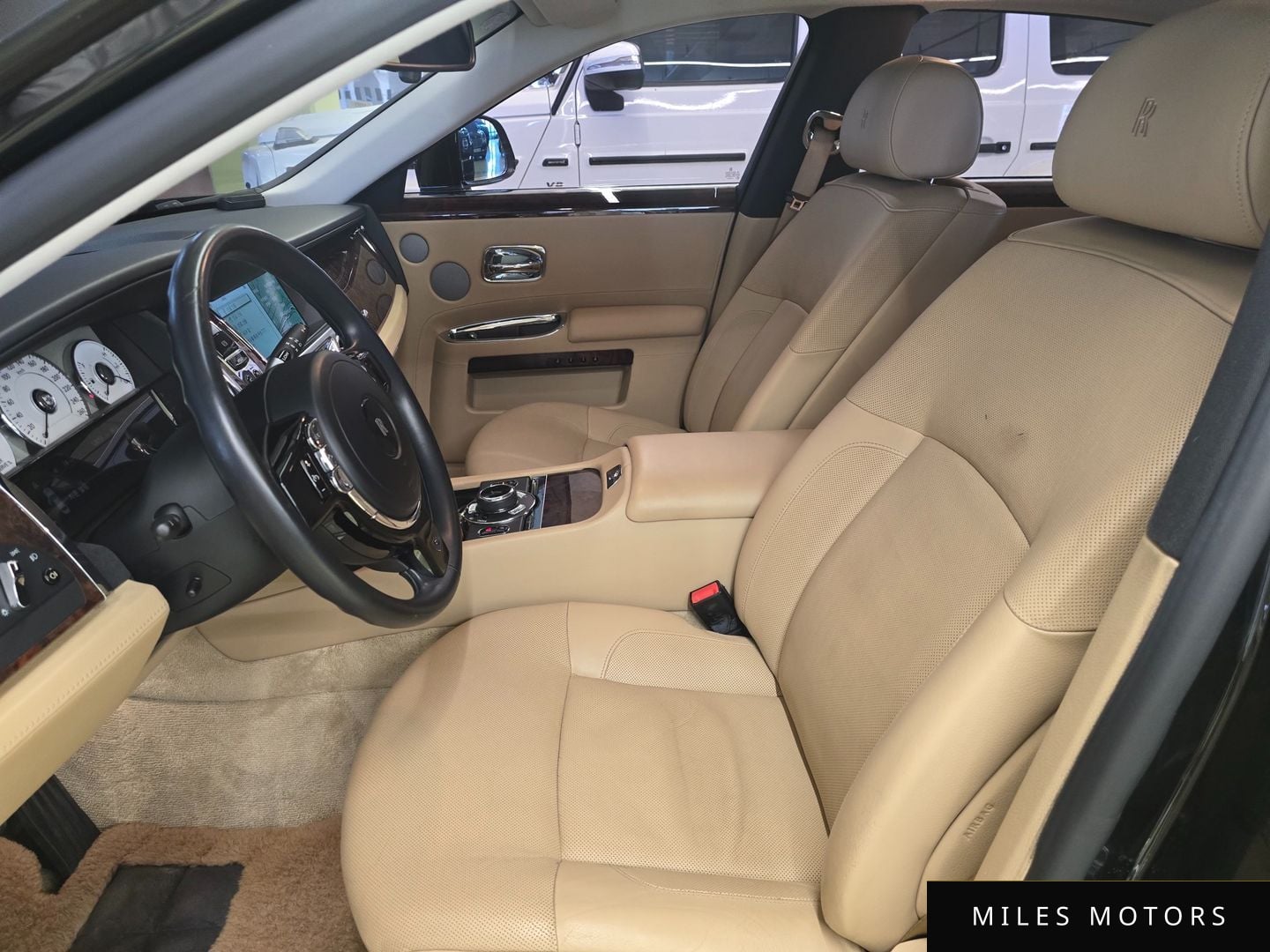 Rolls-Royce 고스트 2014 — миниатюра 18