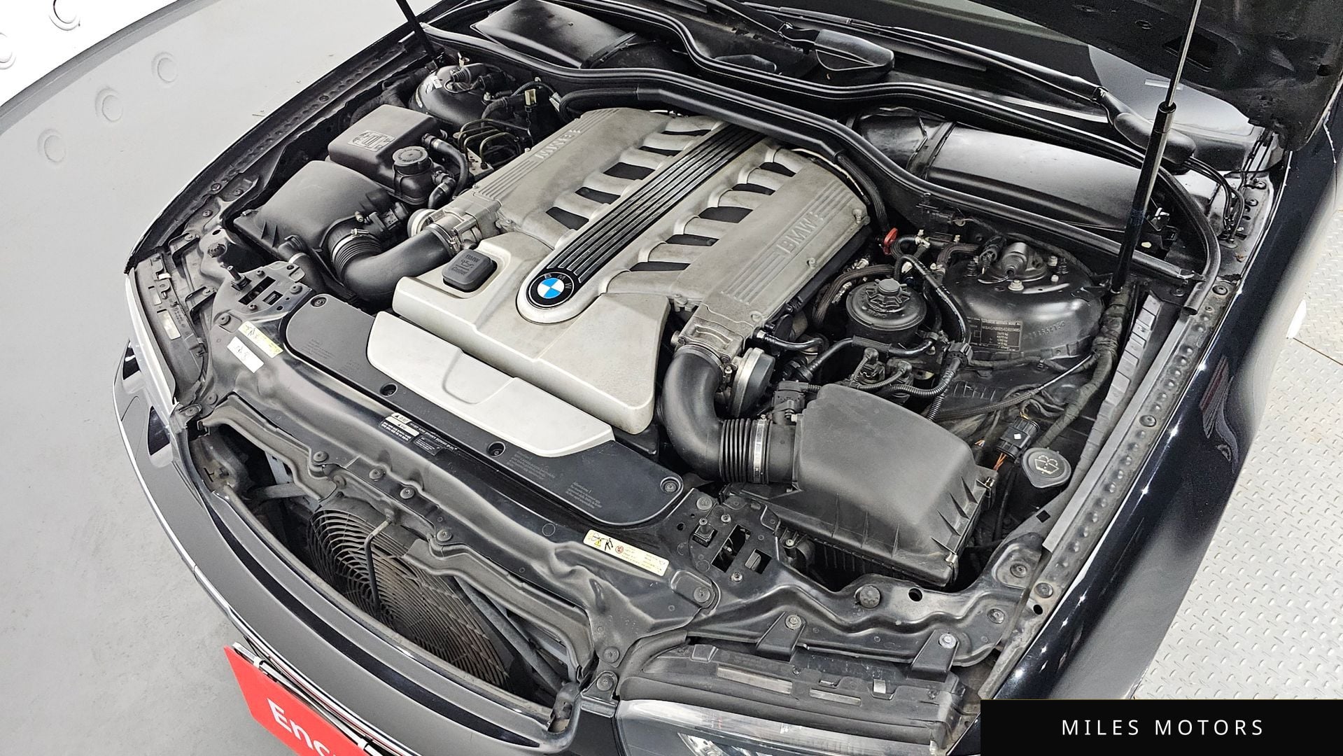 BMW 7 Series (E65) 2004 — миниатюра 6