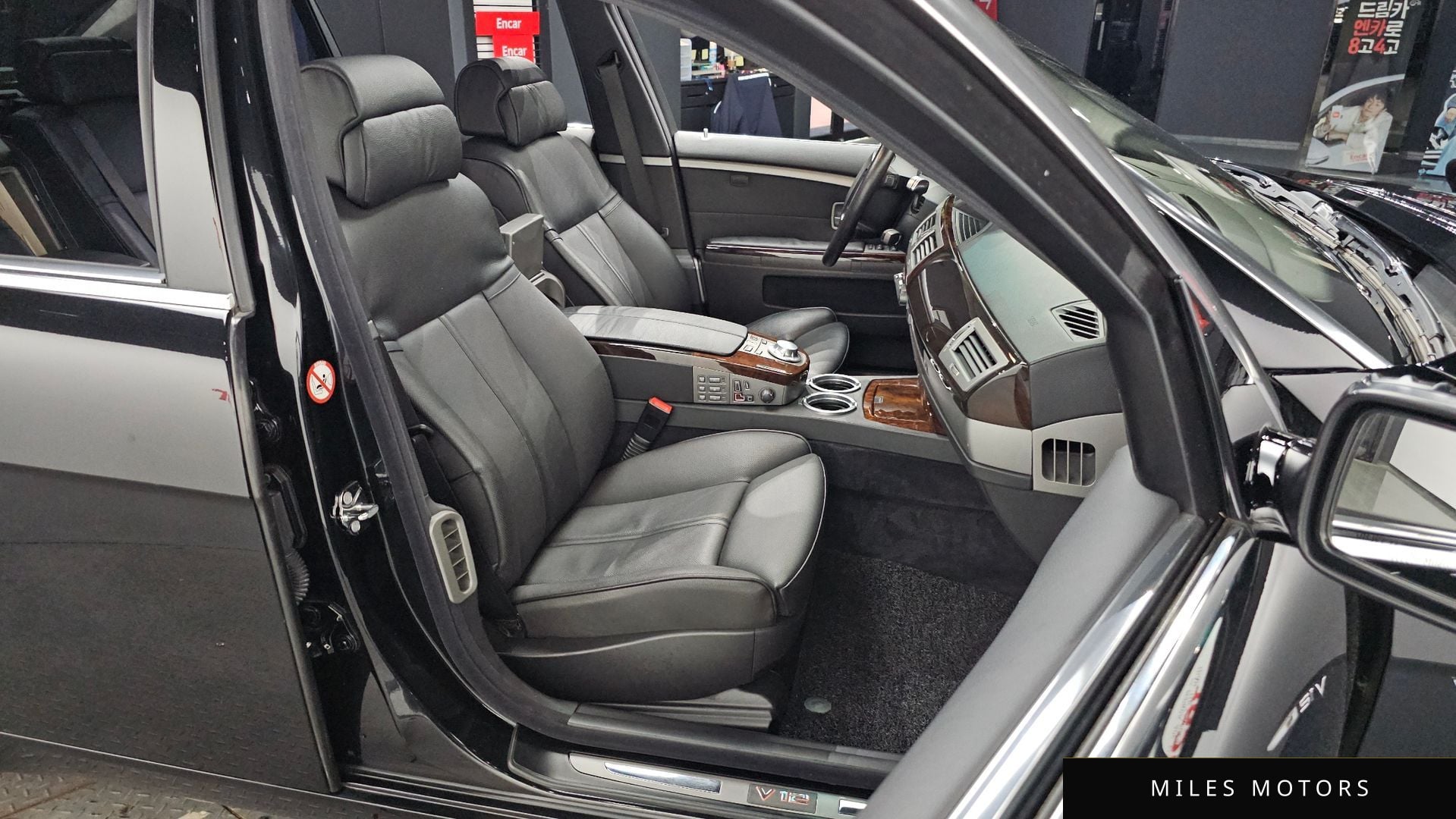 BMW 7 Series (E65) 2004 — миниатюра 12