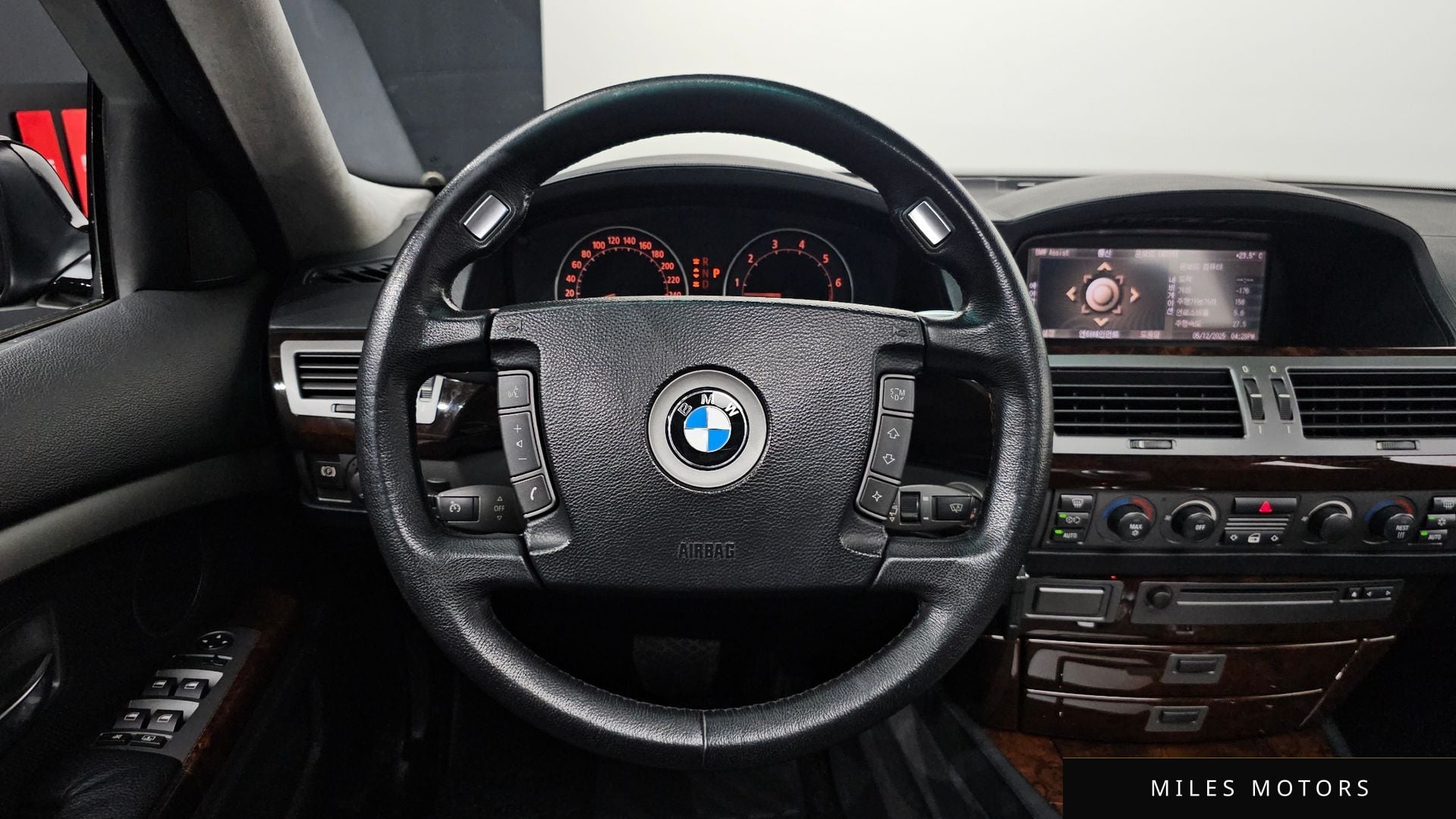 BMW 7 Series (E65) 2004 — миниатюра 14