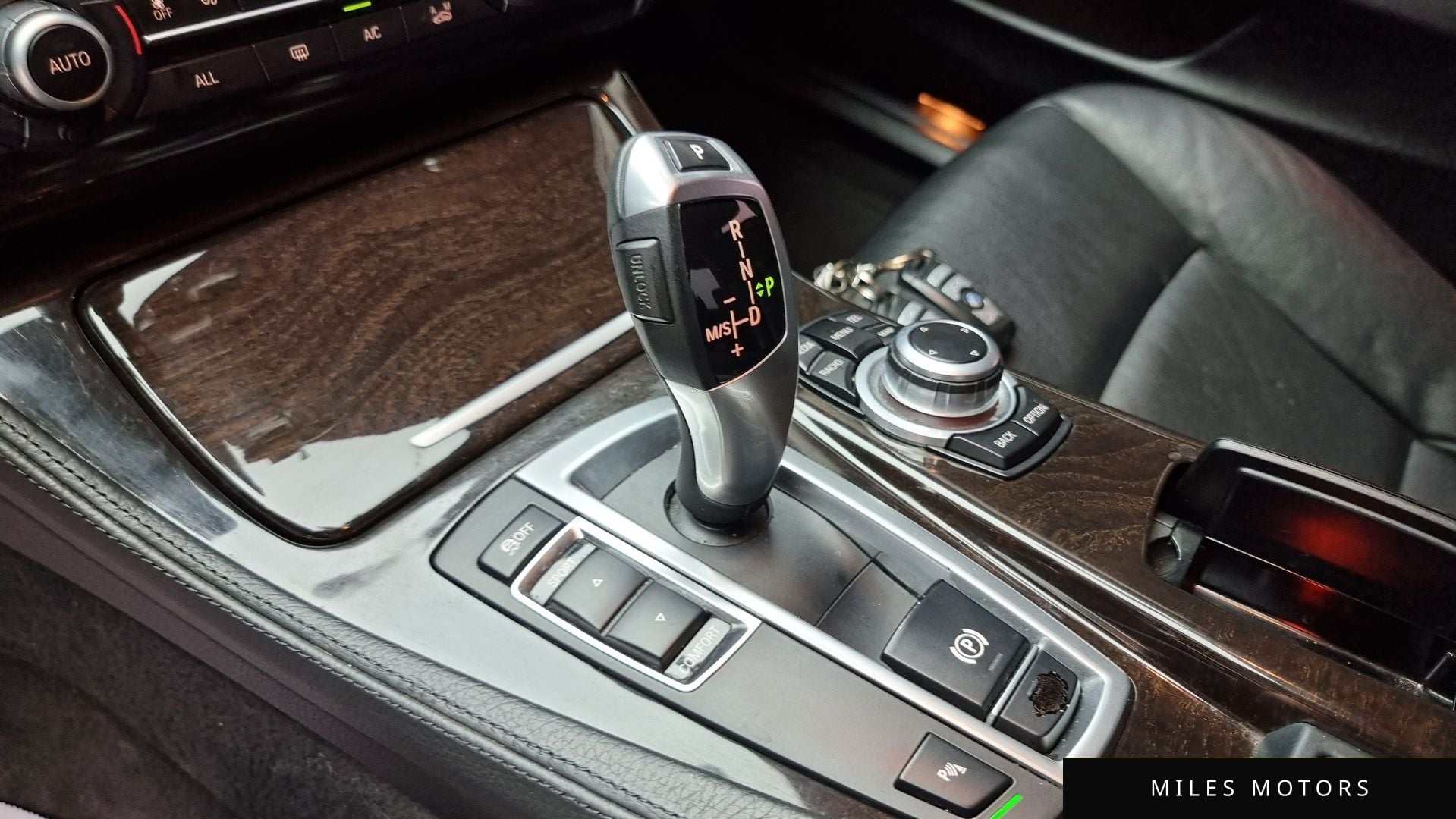 BMW 5 Series (F10) 2013 — миниатюра 9