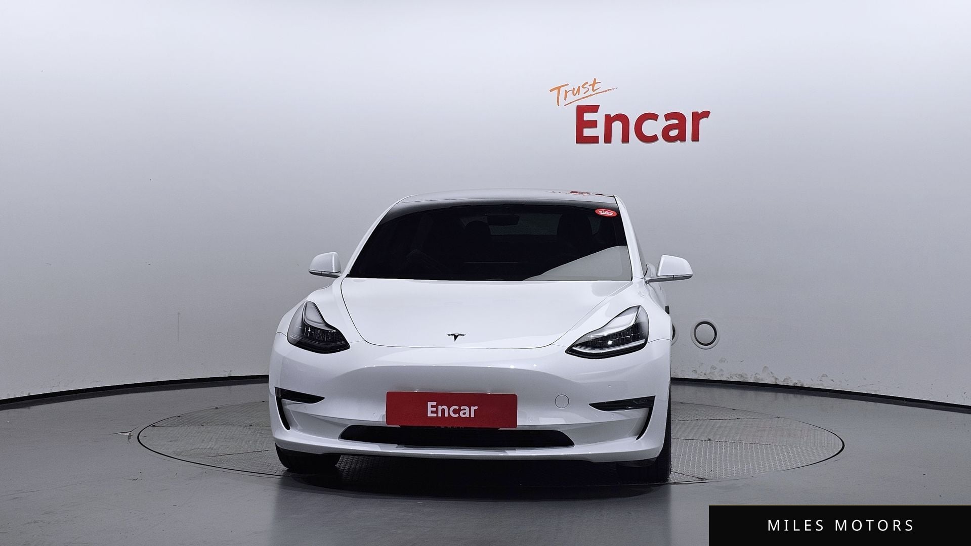 Tesla Model 3 2020 — миниатюра 3