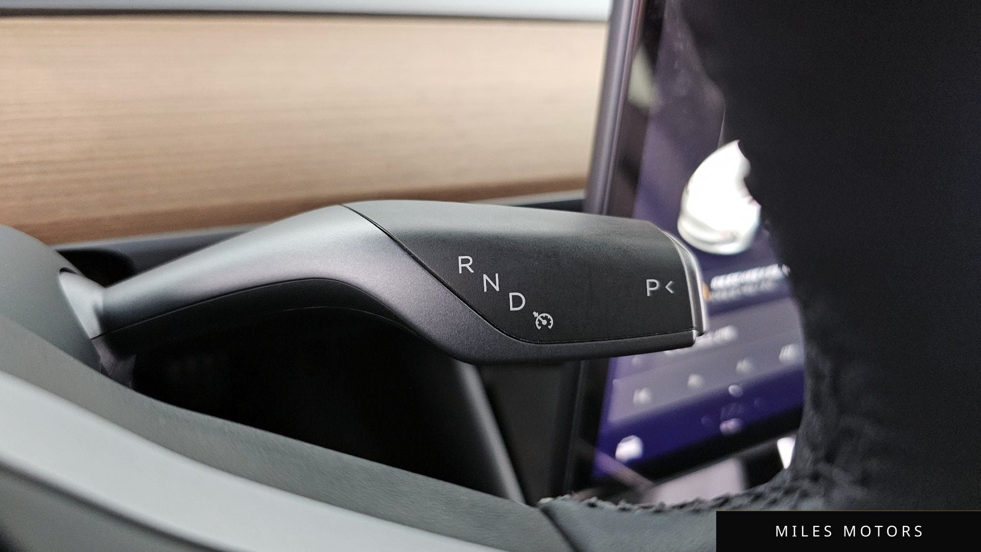 Tesla Model 3 2020 — миниатюра 9