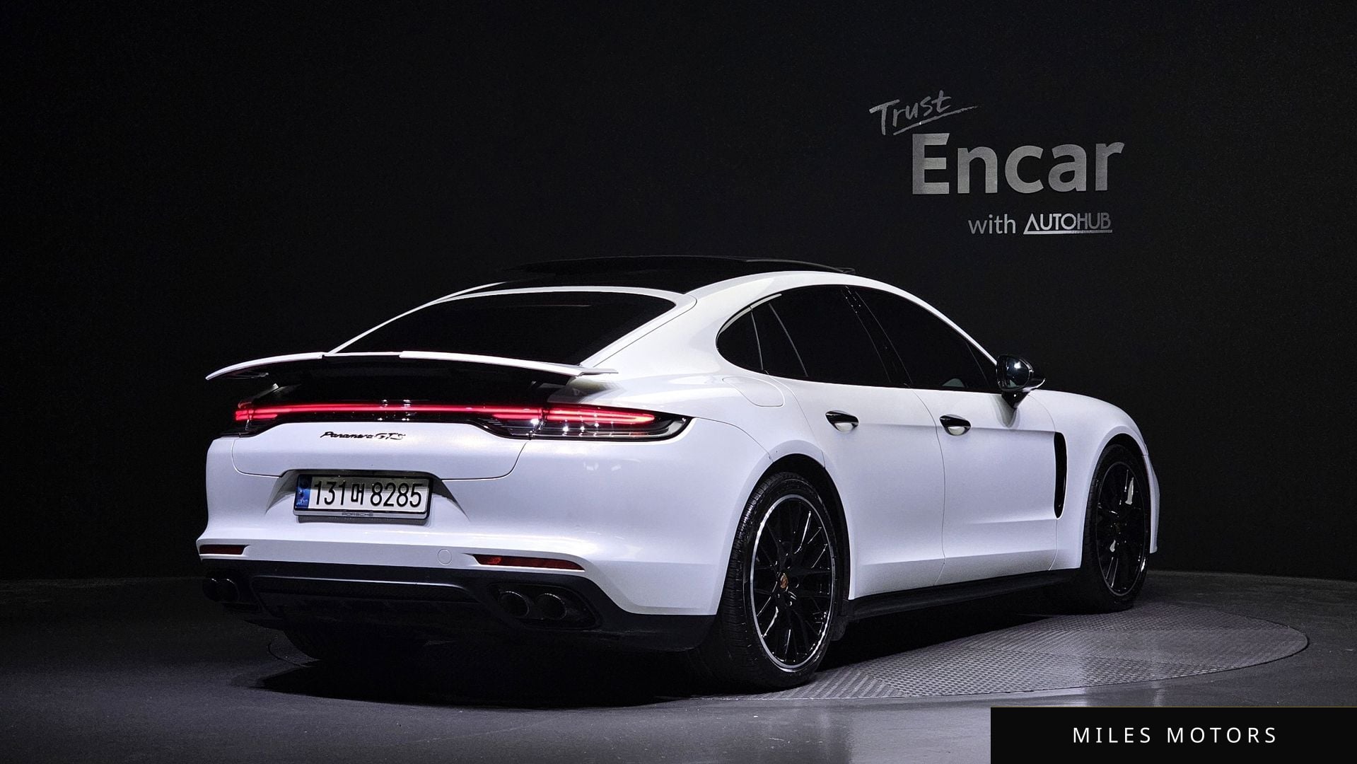 Porsche Panamera 2021 — миниатюра 2