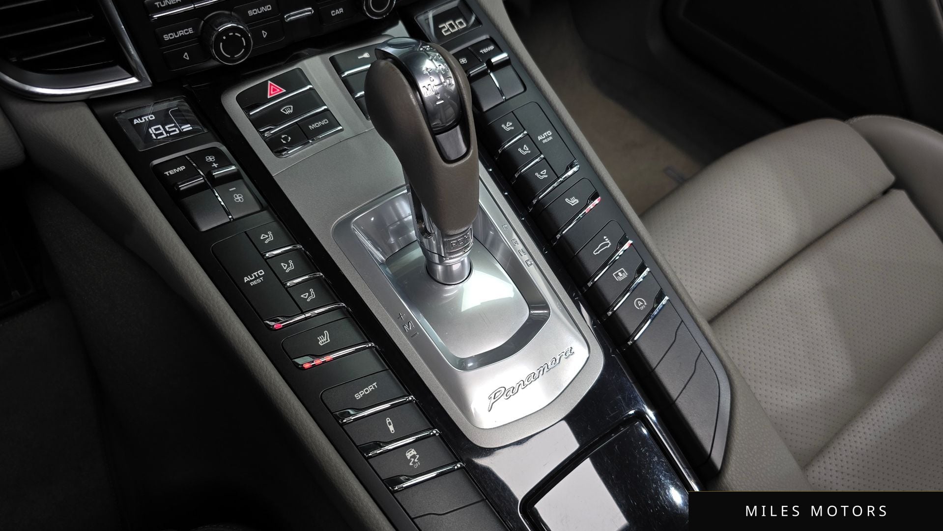 Porsche Panamera 2010 — миниатюра 9