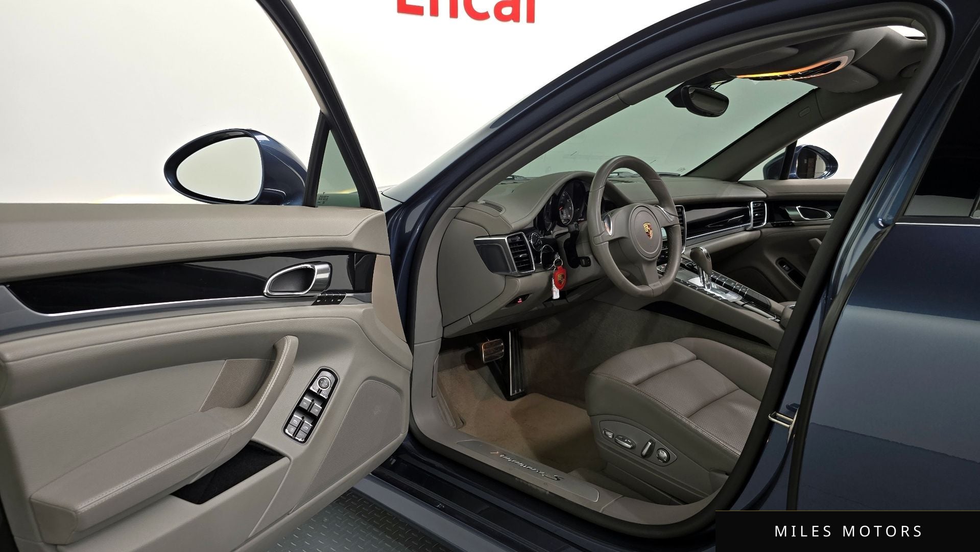 Porsche Panamera 2010 — миниатюра 11