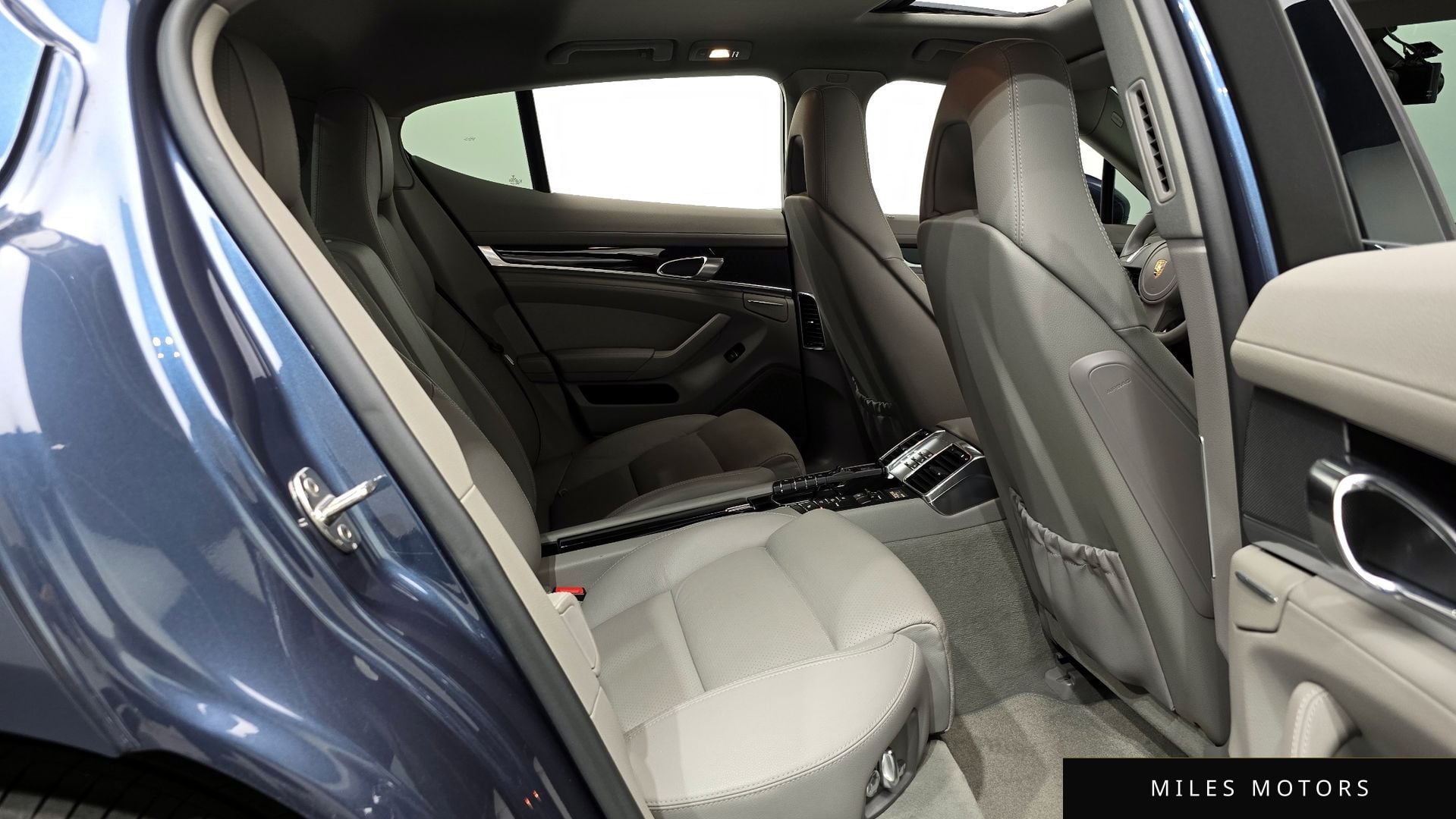 Porsche Panamera 2010 — миниатюра 12
